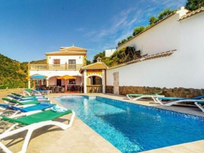Spacious Villa in Costa Del Dol with Private Pool, Sayalonga